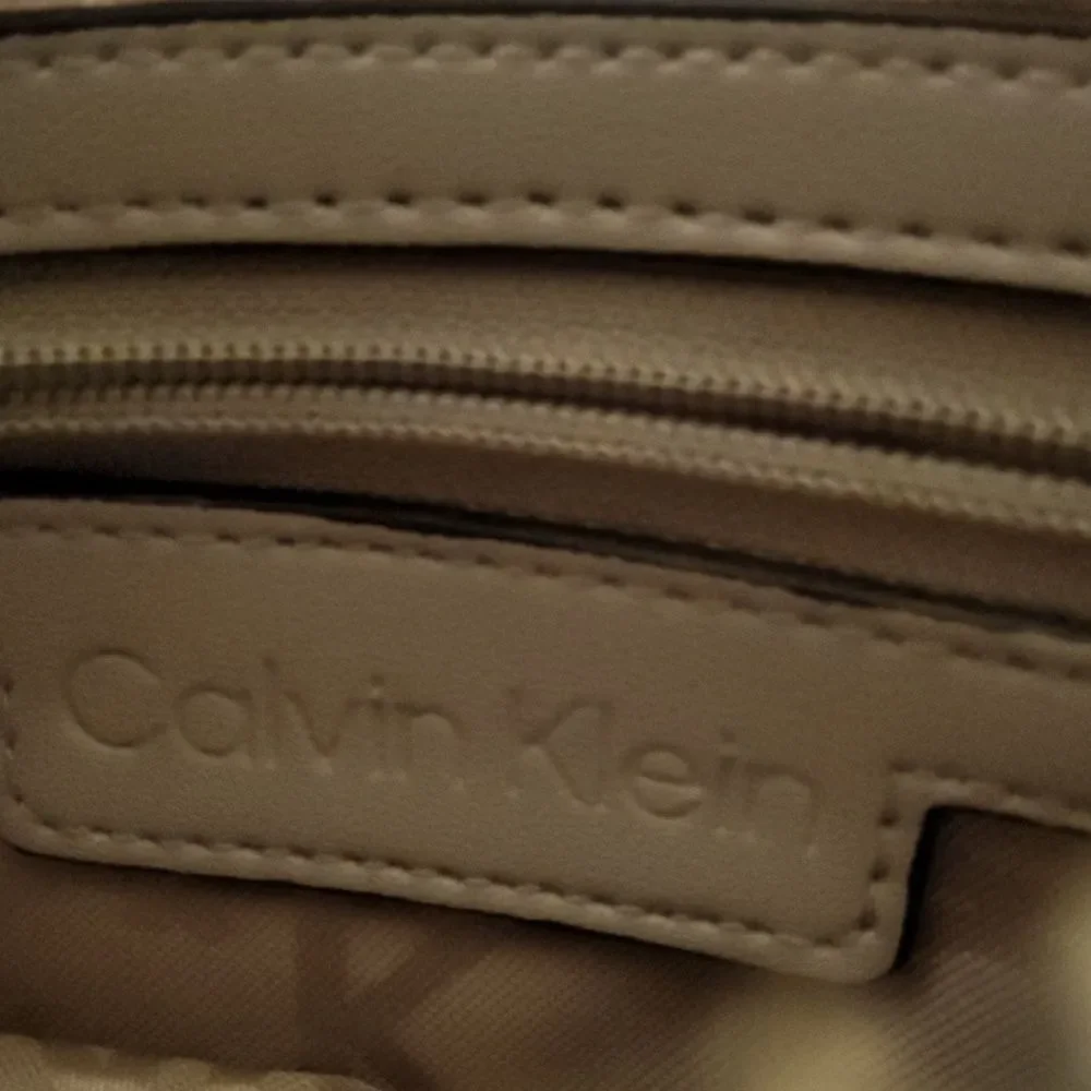 NWT CALVIN KLEIN WRISTLET,perfect for summer,  and authentic